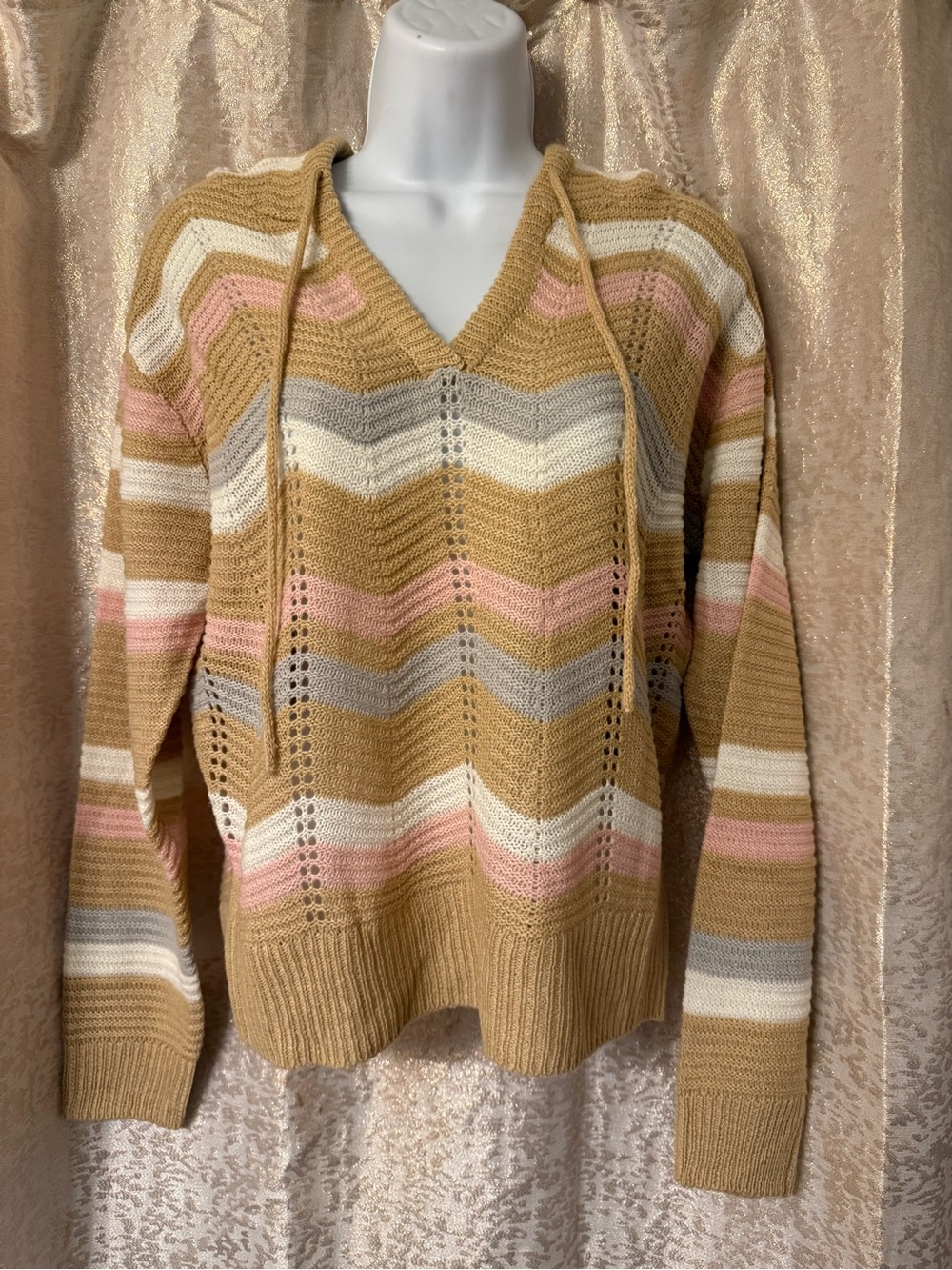 Chevron V-Neck Pullover Sweater in Tan, Cream & Pink